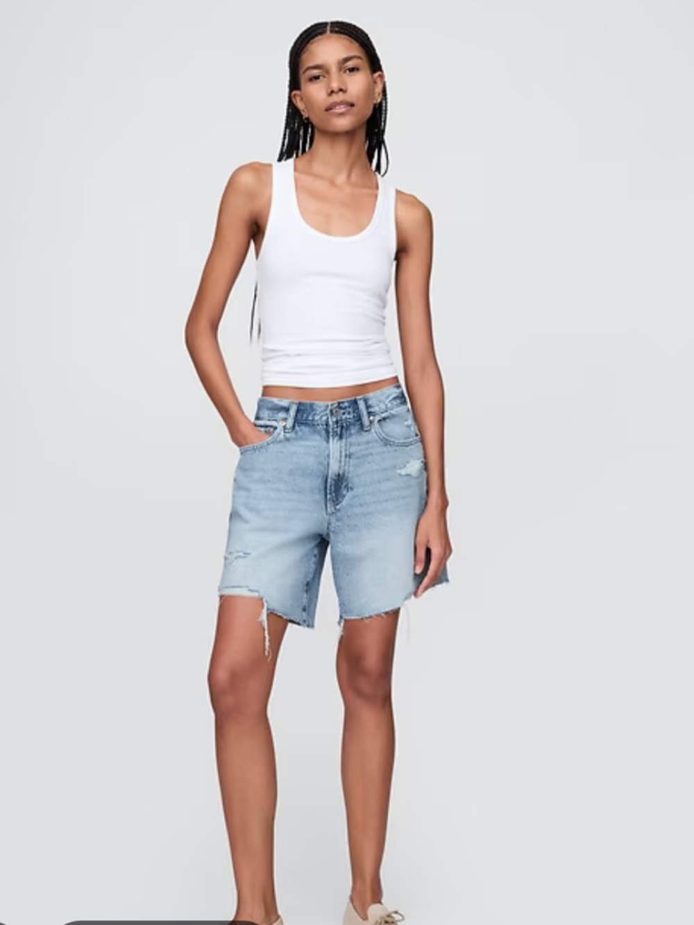 Gap 8" Mid Rise'90s Loose Denim Bermuda Shorts size 28